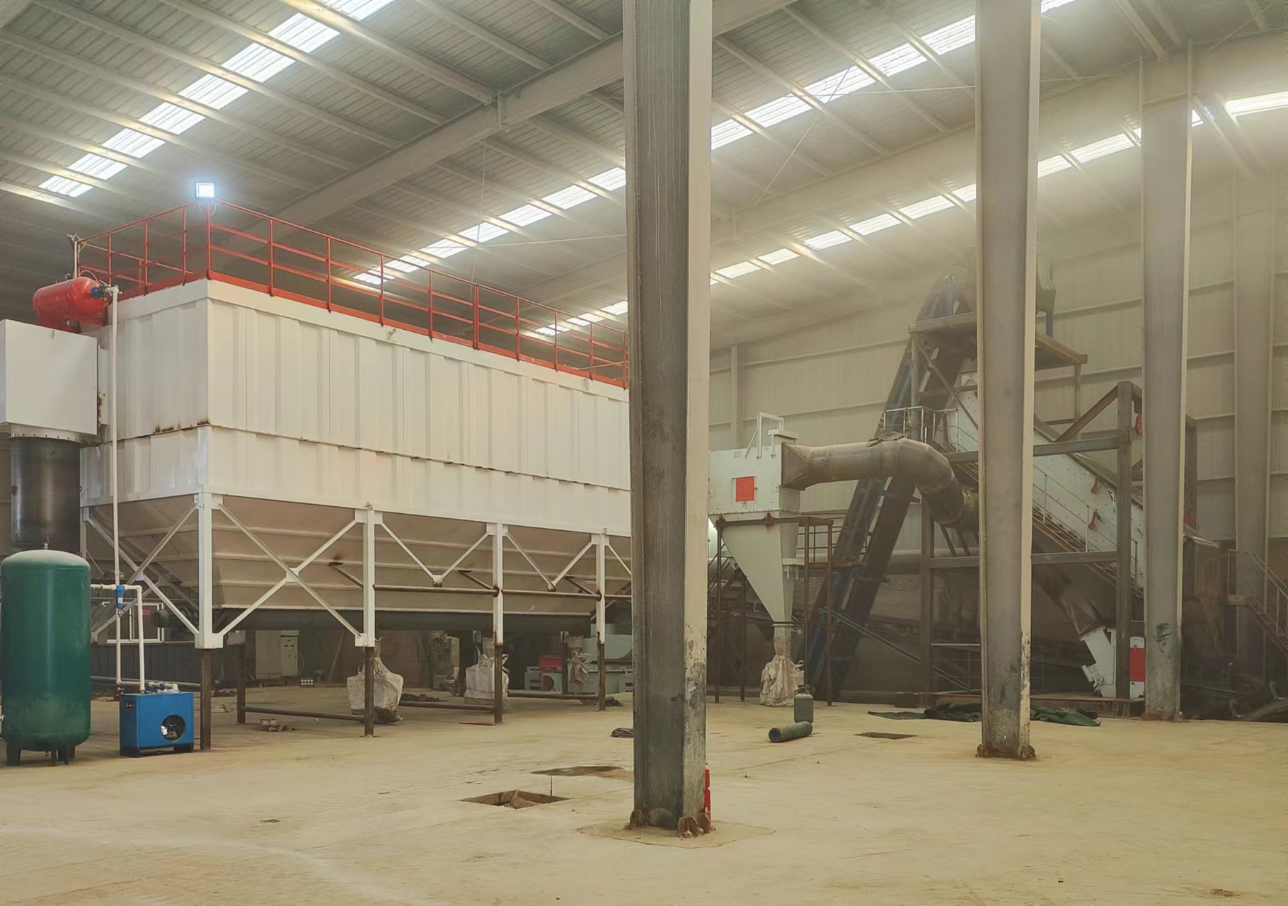 与平面制砂相比，干法制砂楼有哪些优势？